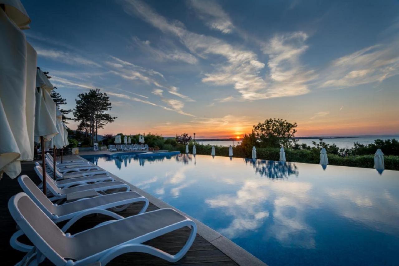 Eve Santa Marina Apartments II - Sea, Pools, Relax Sozopol Buitenkant foto